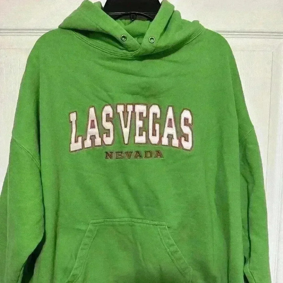 Las Vegas Nevada Graphic Pullover Fleece Hoodie Men’s Size XL Green Preowned - Picture 1 of 4